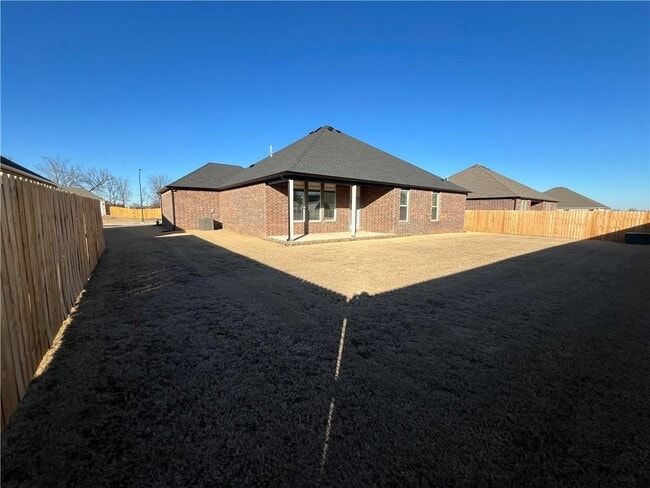 Building Photo - 7004 E Sugarloaf St