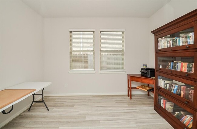 Building Photo - 28739 Tara Ridge Ct