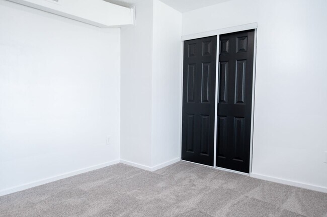 Primary Photo - Looking for a 3-Bedroom townhome in Midlan...