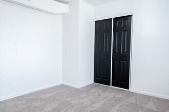 Building Photo - One Month FREE!!! 3-Bedroom Townhouse in M...