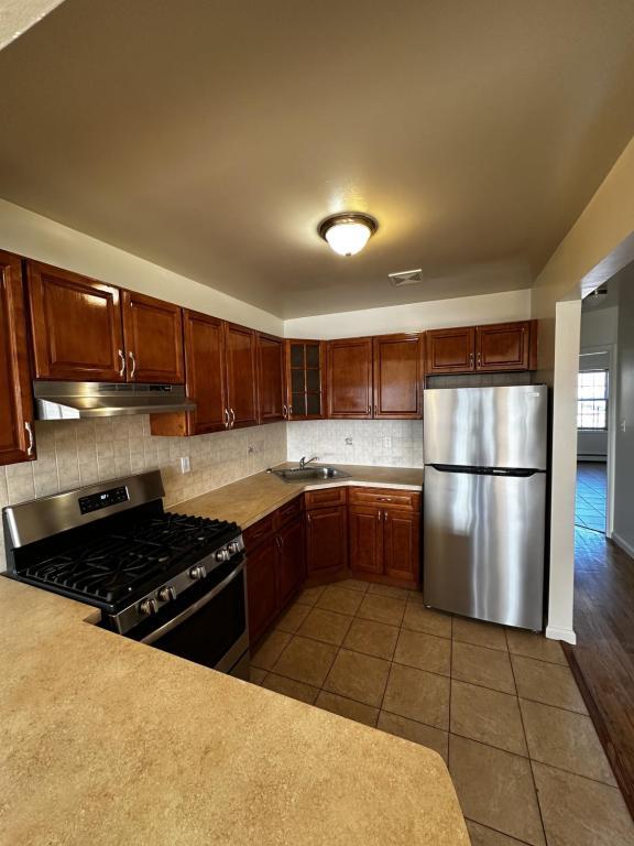Building Photo - 227 beach 28th st 3fl