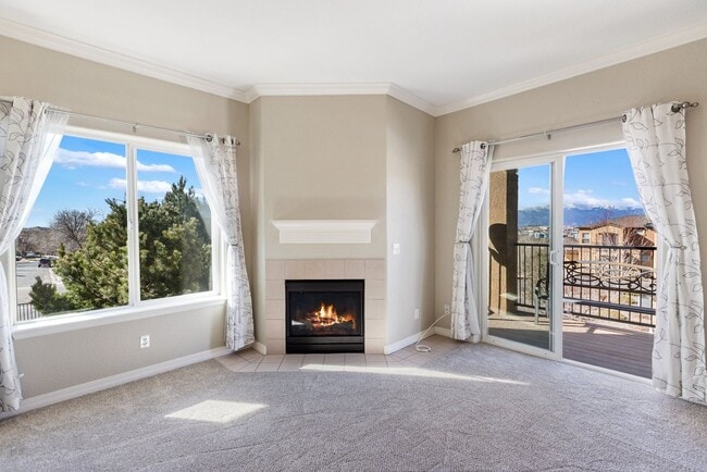 Building Photo - Immaculate 2 Bed 2 Bath Condo with Pikes Peak Views in D49!!!