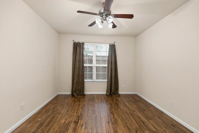 Building Photo - 1146 Glenwood Canyon Ln
