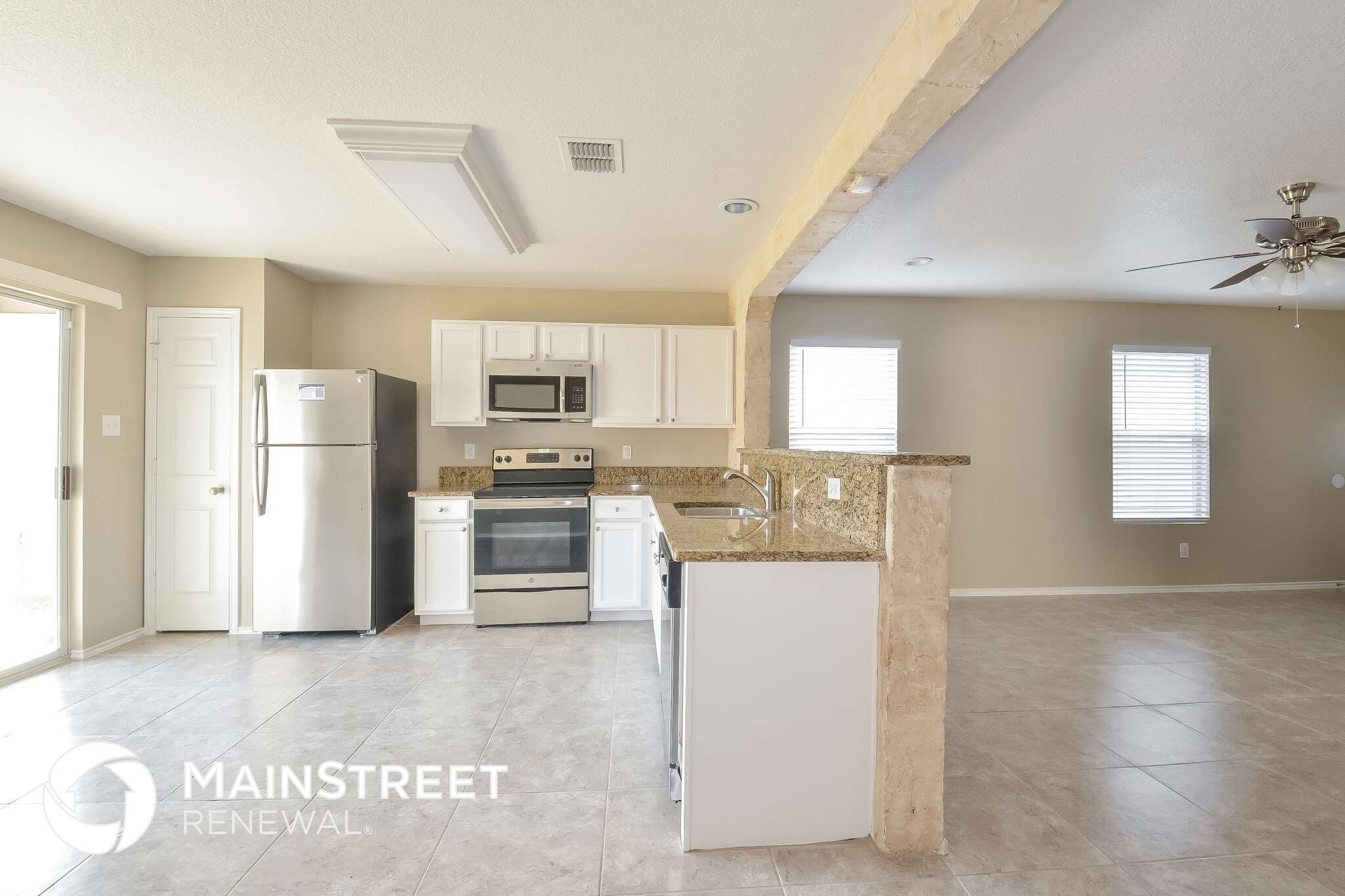 Building Photo - 9318 Maple Silver