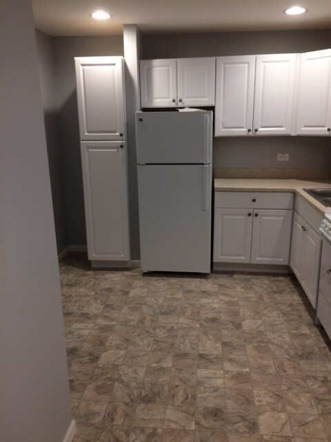 Building Photo - 1721 Sheridan Rd