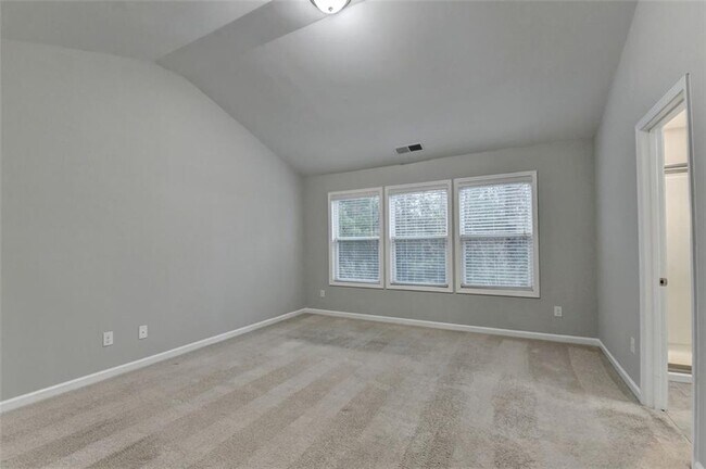 Building Photo - 7325 Heritage Oak Ct