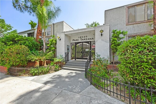 Building Photo - 18620 Hatteras St