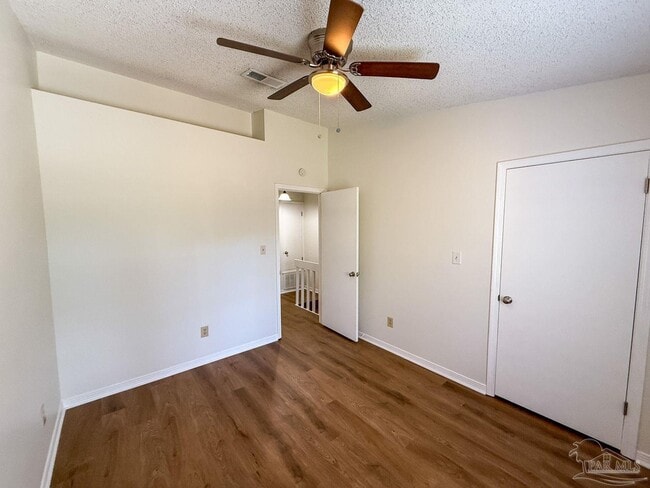 Building Photo - 424 E Burgess Rd