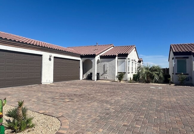 Building Photo - Single-story 1326 sq ft, townhome built in 2019 w/3 bed, 2 bath & spacious attached 2-car garage ...