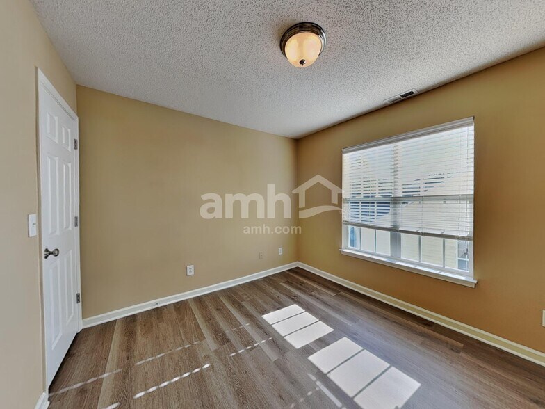 Building Photo - 3626 Sunset Hollow Dr