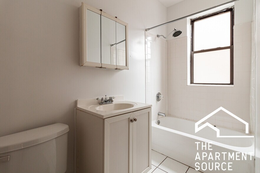 Building Photo - 3817 N Fremont St