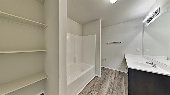 Building Photo - 1925 Timber Dale Dr