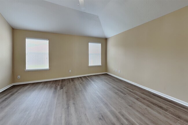 Building Photo - 6530 Portlick Dr