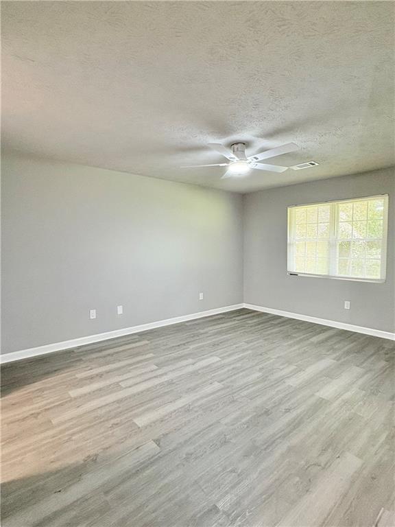 Building Photo - 160 Chesapeake Dr