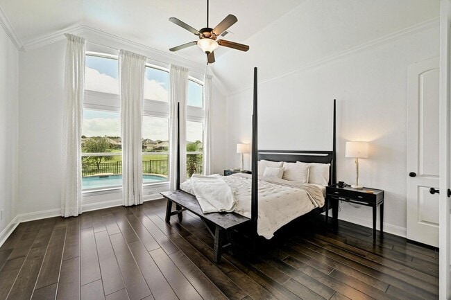 Building Photo - 4303 Woodledge Pl
