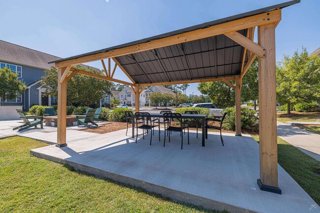 Building Photo - 100 Shellbark Way