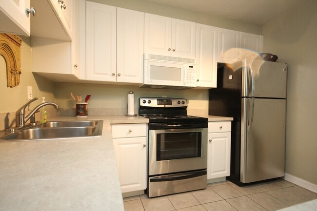 Building Photo - 501 SW 75th St