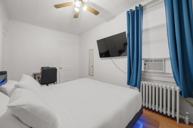 Building Photo - 21 Lord Ave