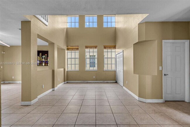 Building Photo - 5149 SW 137th Ave