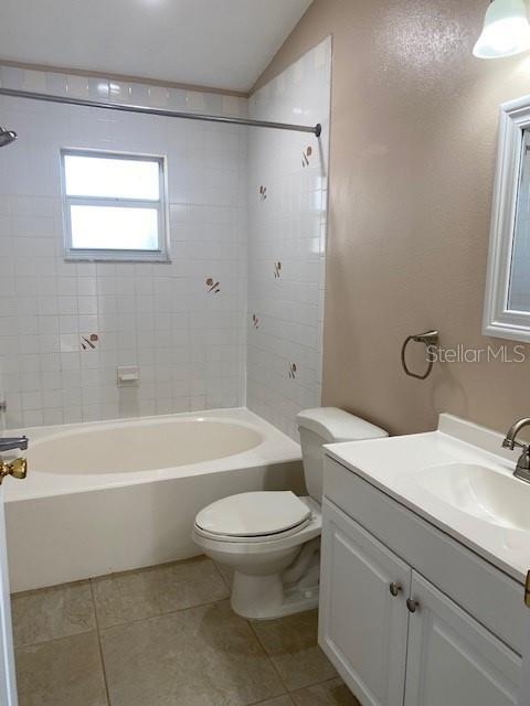 Building Photo - 2780 Cypress Dr