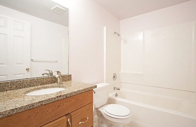 Building Photo - 1026 E 100 S