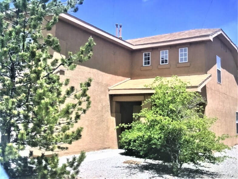 Building Photo - 10244 Shawna St NW