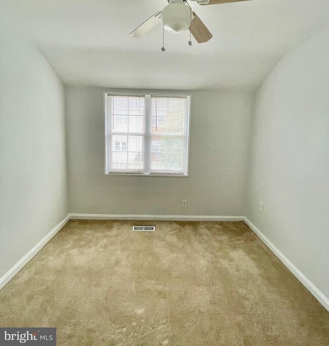 Building Photo - 3724 Ingalls Ave