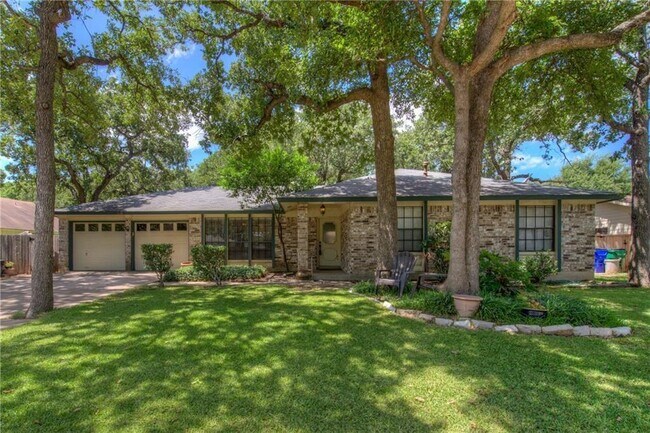 Building Photo - 307 Ridgewood Dr