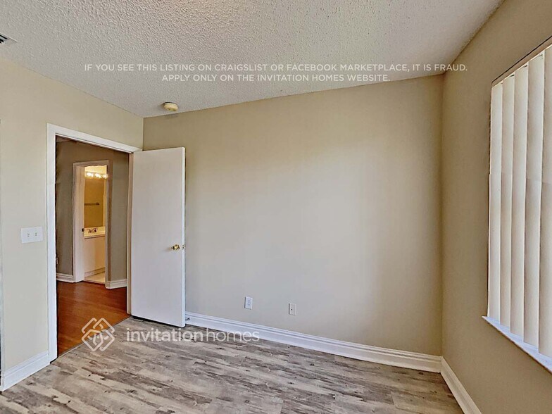 Building Photo - 3457 NW 112th Way