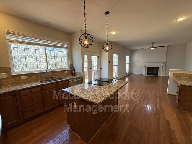 Building Photo - 14 Heatherbrook Ln