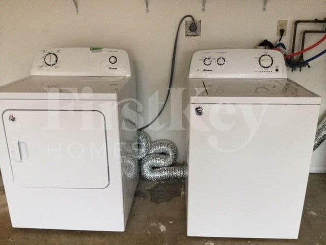 Building Photo - 4317 Honeysuckle Ave