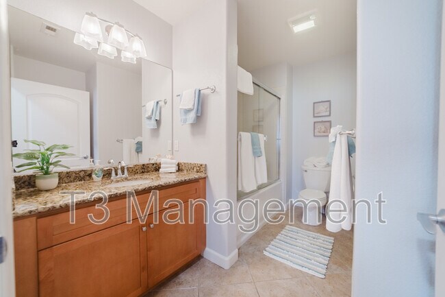 Building Photo - 1019 Costa Pacifica Way