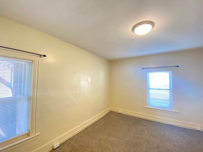 Building Photo - 26 High St