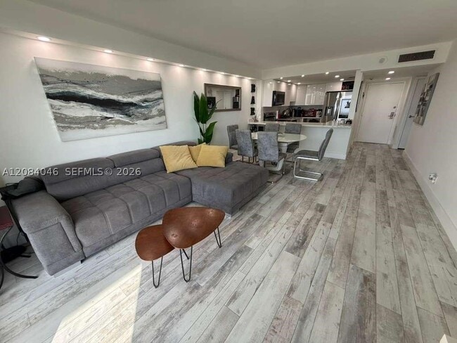 Building Photo - 13499 Biscayne Blvd