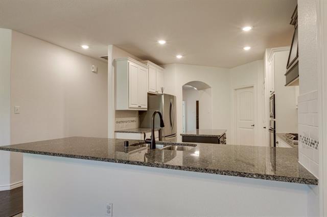 Building Photo - 3022 Maverick Dr