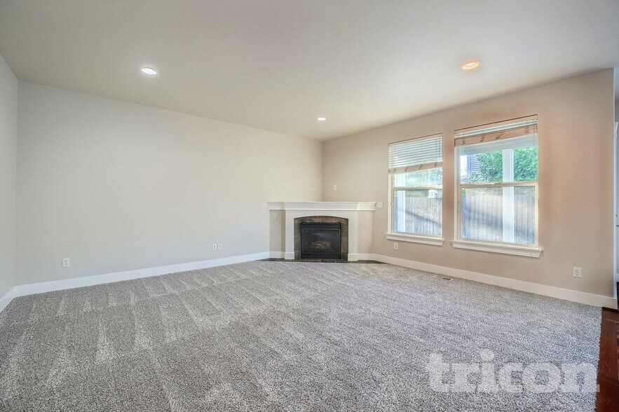 Building Photo - 4621 204th St Ct E