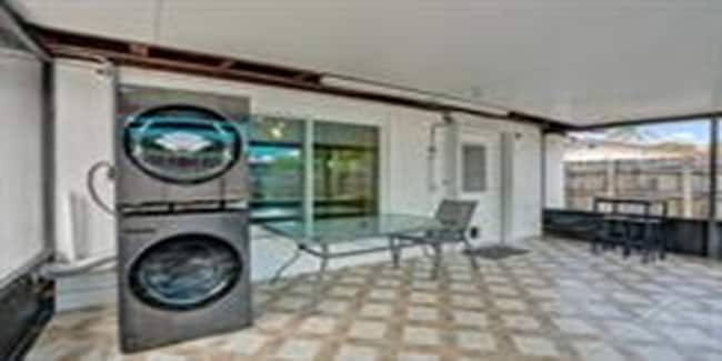 Building Photo - 4670 SW 25th Ave