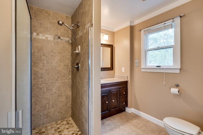 Building Photo - 1816 Midlothian Ct