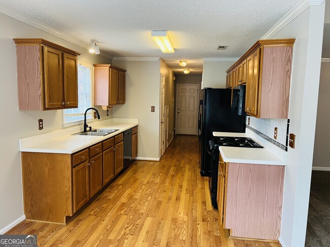 Building Photo - 155 Woodstream Wy