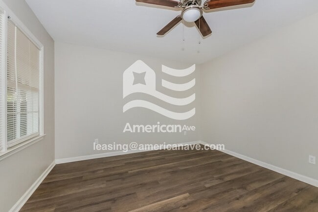 Building Photo - 2332 Watkins Dr