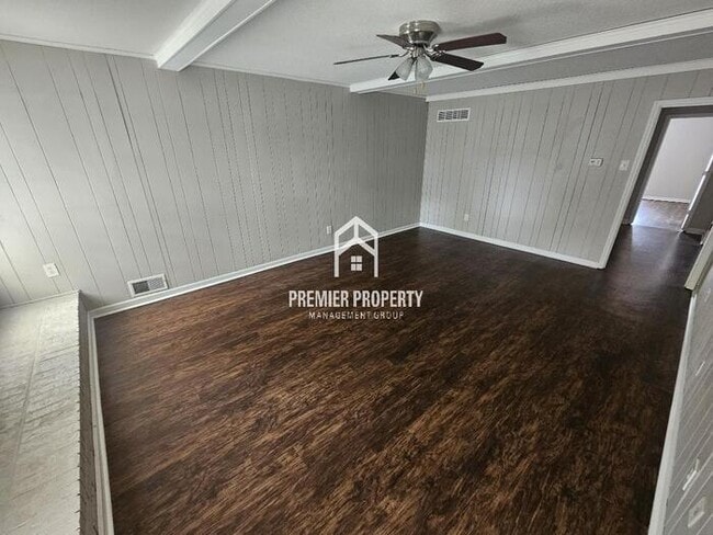 Building Photo - 5395 Fontana Ave