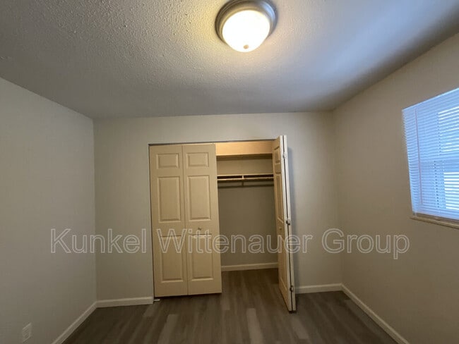 Building Photo - 1320 N 1st St