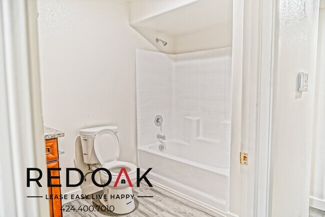 Building Photo - 505 E Rialto Ave