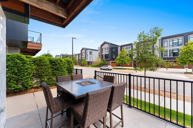Building Photo - 1071 Brookwood Dr