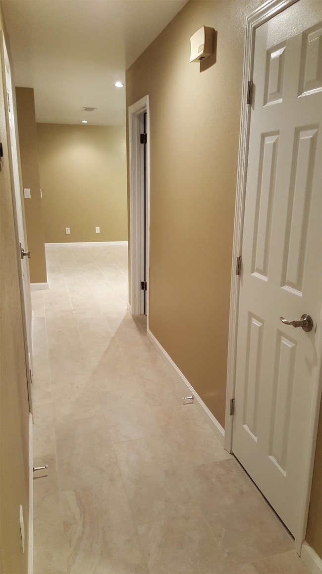 Building Photo - 705 Alabama St