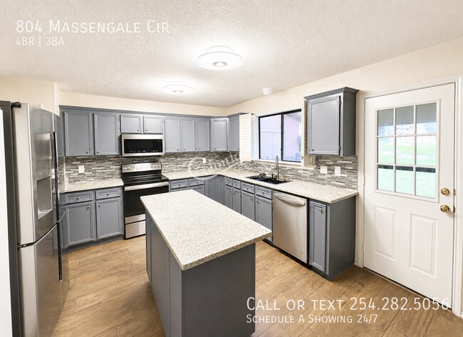 Building Photo - 804 Massengale Cir