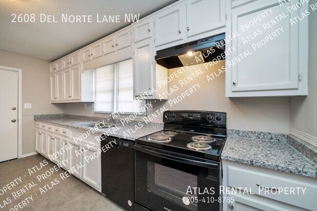 Building Photo - 2608 Del Norte Ln NW