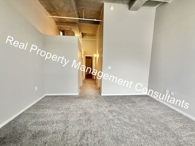 Building Photo - Luxury Living at Western Auto Building – 2...