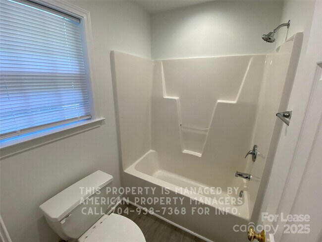 Building Photo - 41 Ridge Ct SE