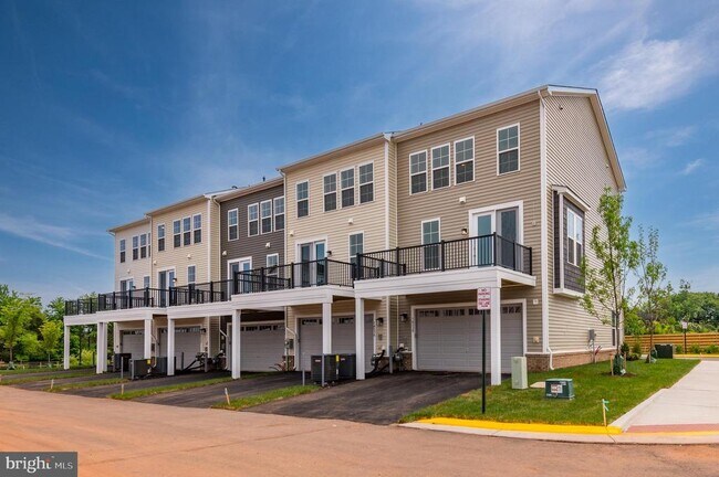 Building Photo - 14534 Alsace Ln